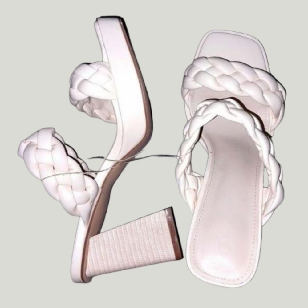 Super cute Apricot 2 braid band sandle heels sz 8.5